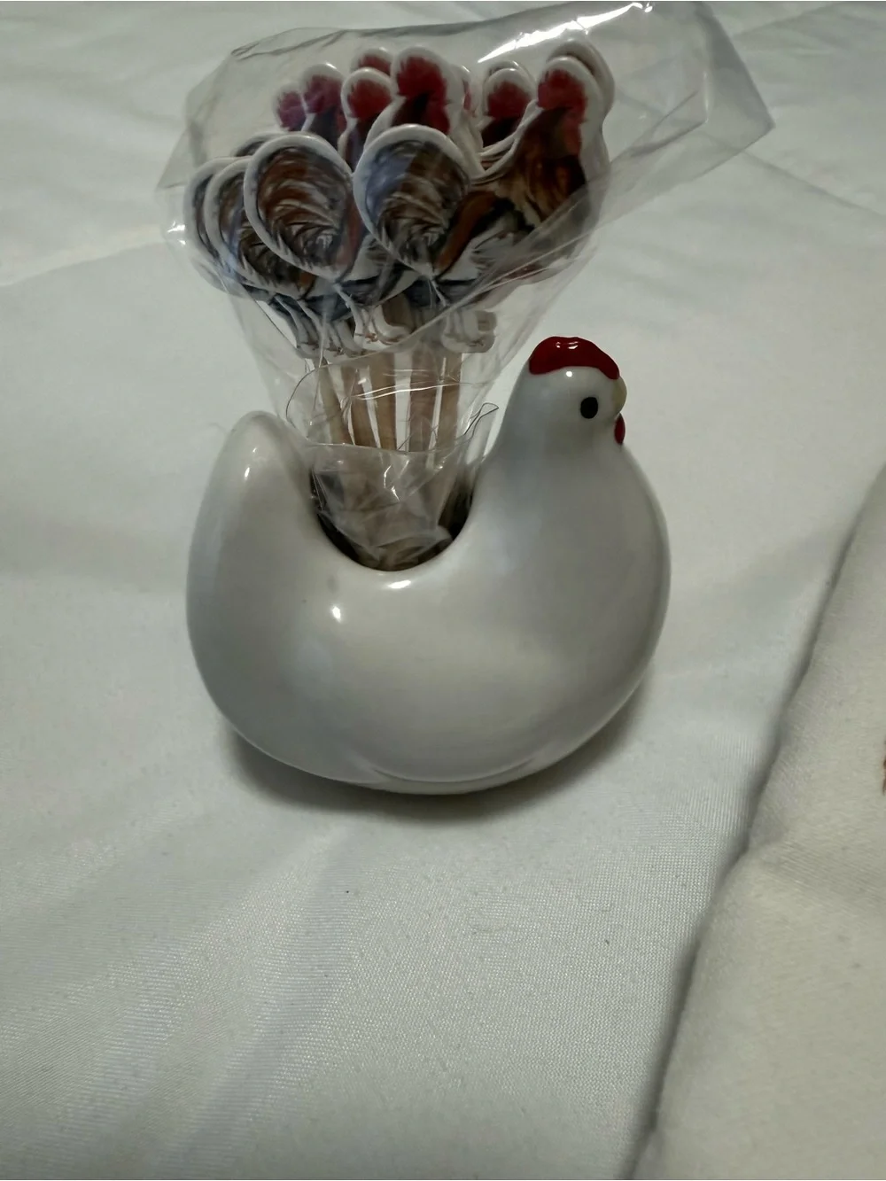 NWT-Bundle Kitchen flour sack Towels & toothpick holder